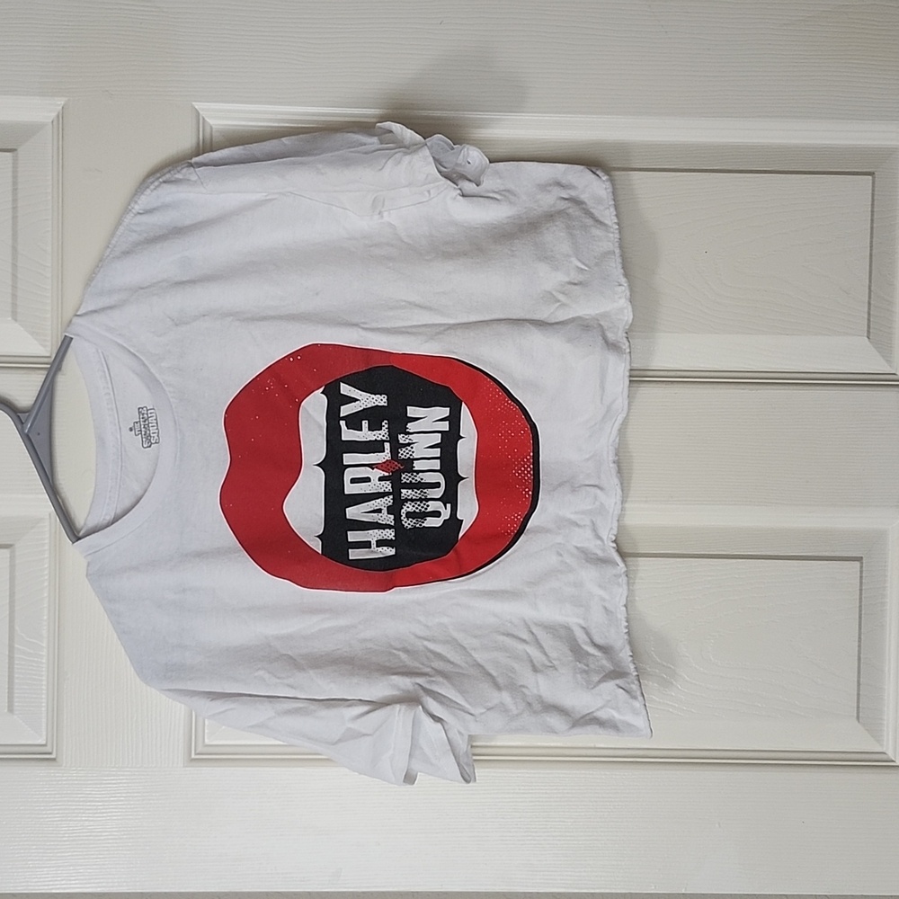 Hot topic bra cut crop top. White Suicide Squad shirt.